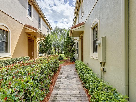 Home For Sale In Parkland Reserve