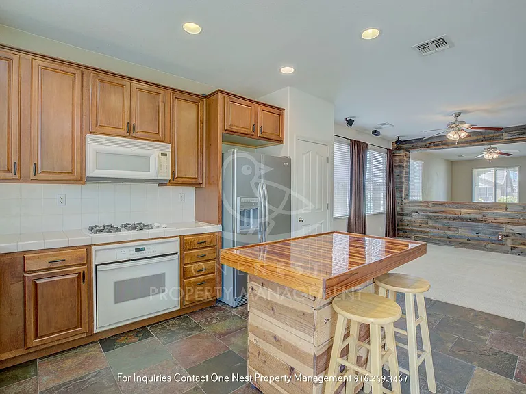 1362 Paddington Way — Photo 11