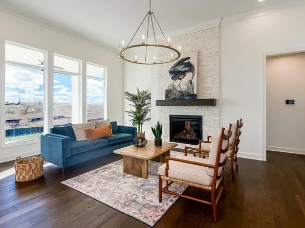 4105 W 158th St, Overland Park, KS 66224