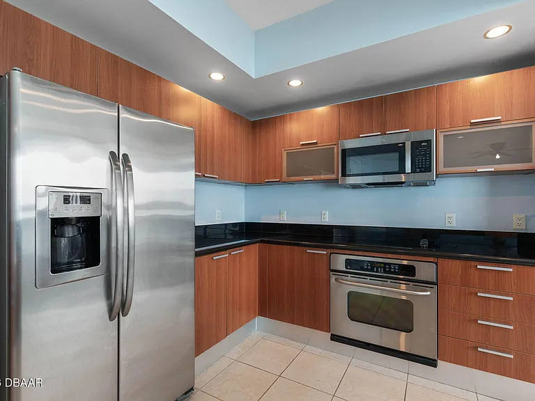 241 Riverside Dr #1710 — Photo 17