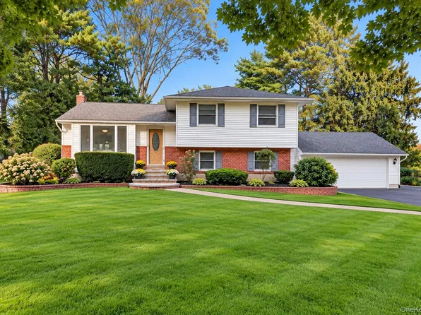 121 Ketay Drive S, East Northport, NY 11731