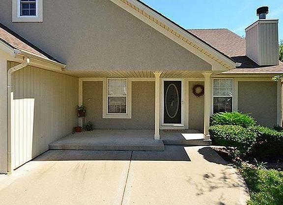 2nd image of 209 Hampton Dr