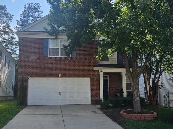 511 Emerald Downs Rd, Cary, NC 27519