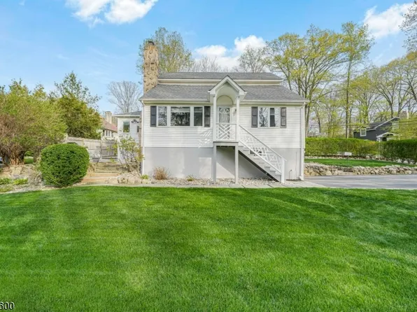 18 Cabot Ln, Kinnelon Boro, NJ 07405