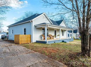 909 1st Ave S, Conover, NC 28613