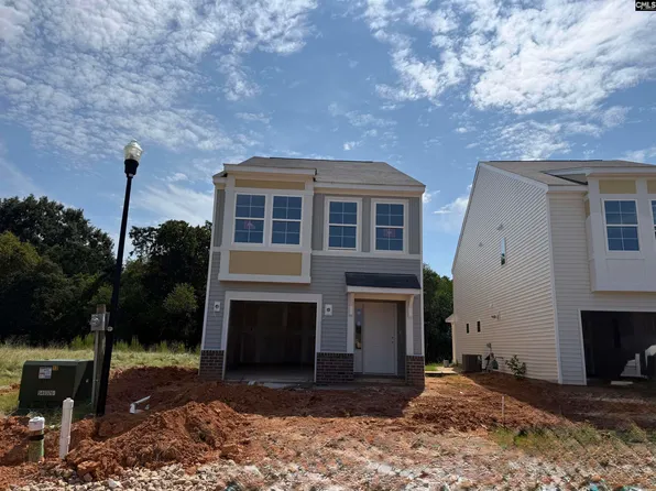352 Tartan Rd, Hopkins, SC 29209