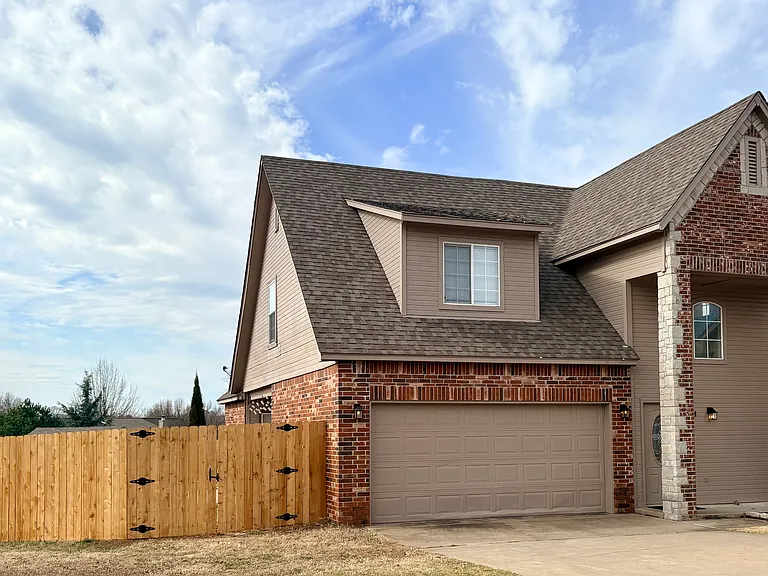 11220 S Cedar St W — Photo 16