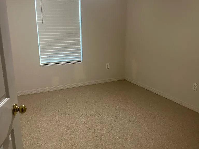 10553 Majestic Cir — Photo 7