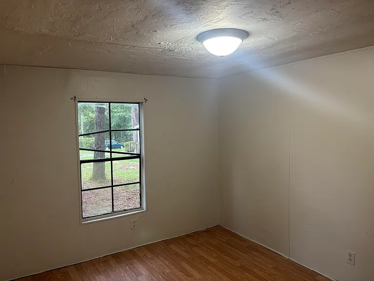 206 Tropicaire St — Photo 11