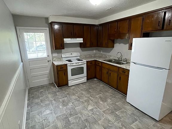 5th image of 132 A St APT B