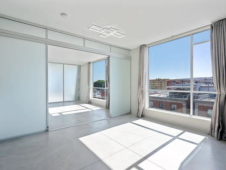 285 W 6th St #518 — Photo 3
