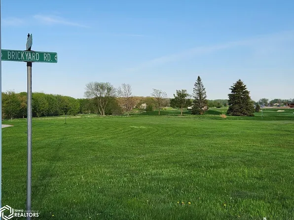 600 Claydigger Run, Sheffield, IA 50475