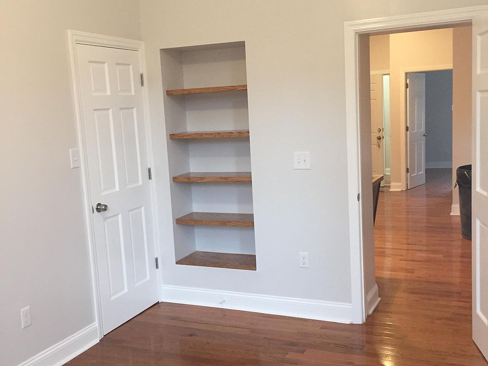 2nd image of 306 S Pacific Ave #1
