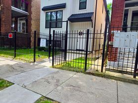 6126 S Eberhart Ave, Chicago, IL