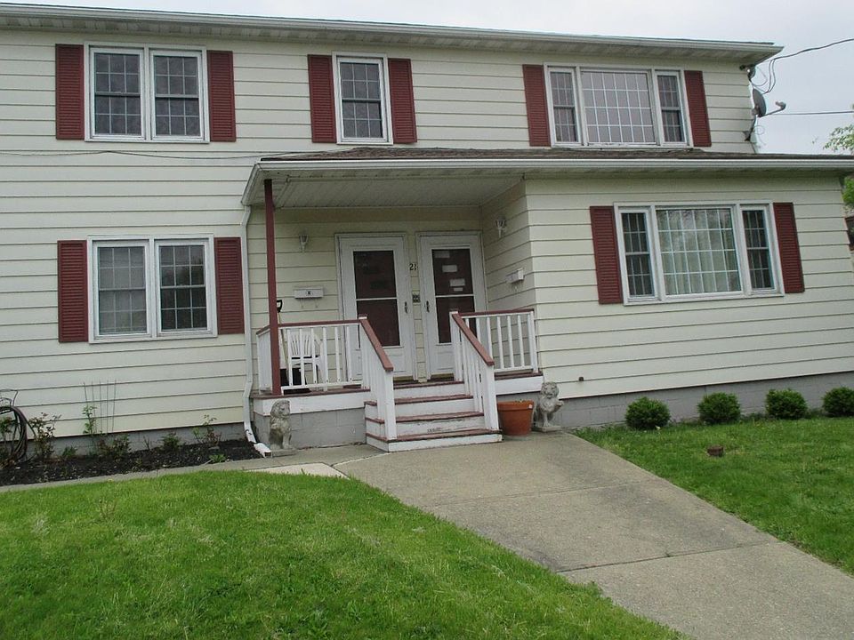 1st image of 21 Oakwood Blvd