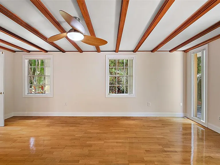507 Lakeshore Dr — Photo 16