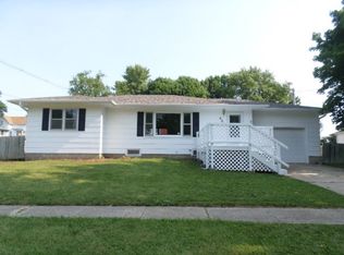 909 L Ave, Grundy Center, IA 50638