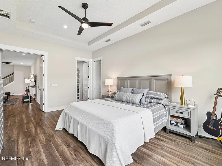 10223 Silverbrook Trl — Photo 26