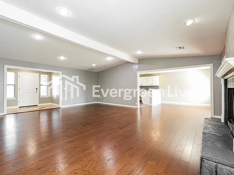 1120 Mars Rd — Photo 3