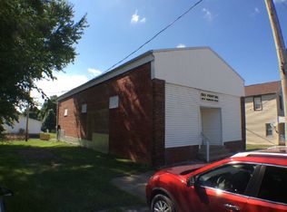 112 N Main St, Rio, IL 61472