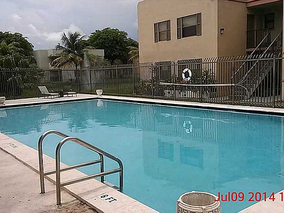 4th image of 690 NW 114th Ave APT 104