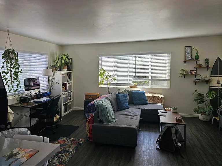 141 E Glaucus St #C — Photo 5