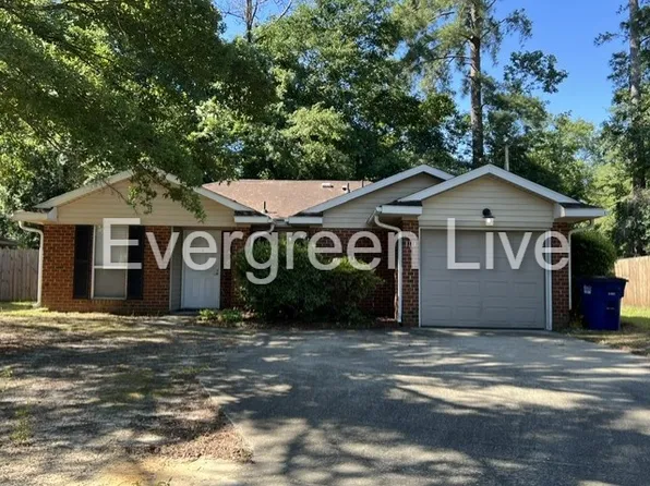 110 Morning Song Ct, Raeford, NC 28376