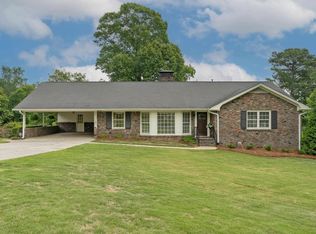 1213 Wickford Rd, Vestavia Hills, AL 35216