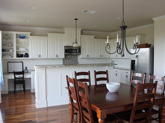 Dining/Kitchen
