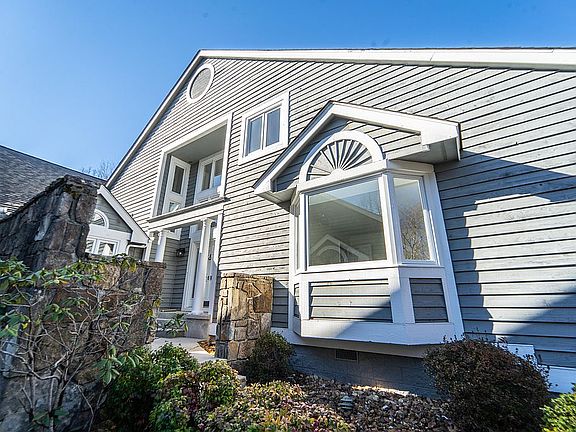 4th image of 208 Dorchester Ct #208
