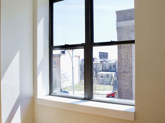 3rd image of 1577 Lincoln Pl APT 3R