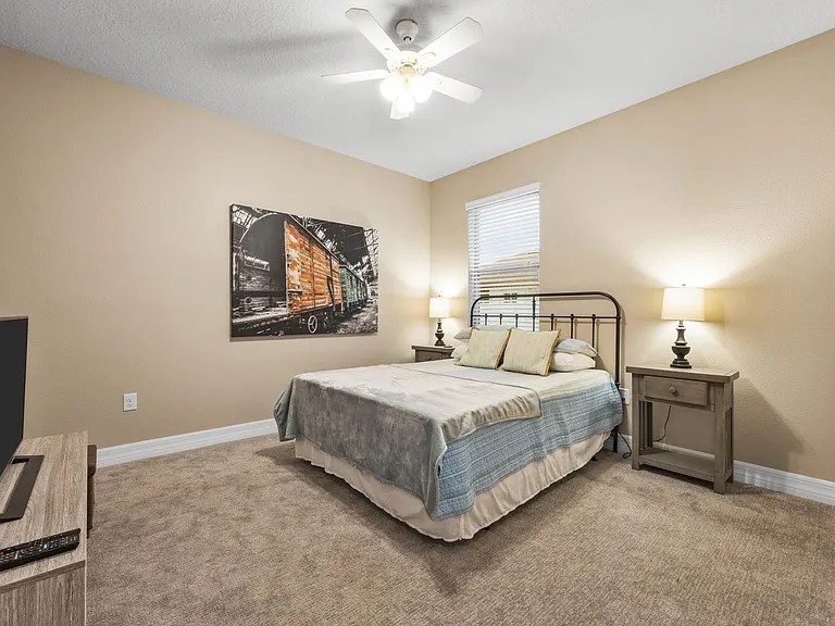 384 Los Alamos St — Photo 30