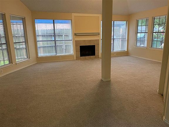 4th image of 12915 Plaza Dale Dr