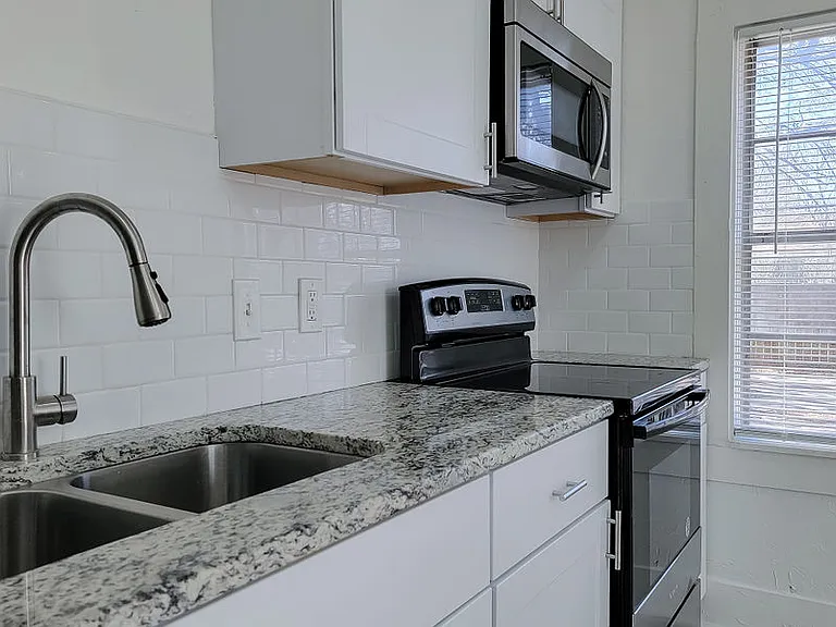 121 W Moore St #101 — Photo 34