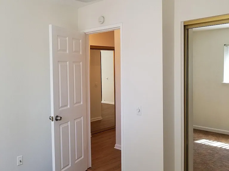 645 Parker St — Photo 18