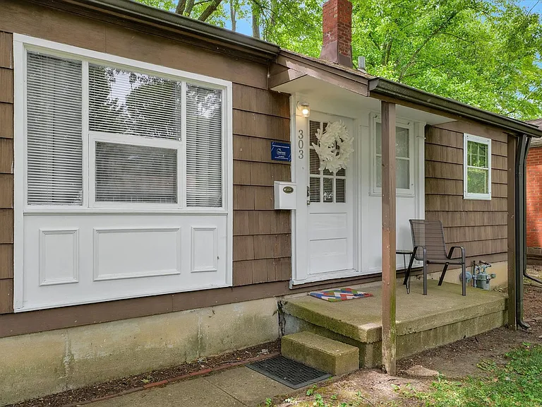 303 Hessel Blvd — Photo 4