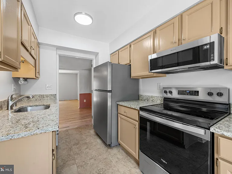 1260 Masters Dr — Photo 8