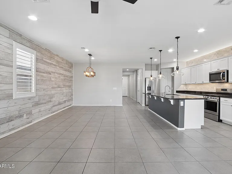 17766 W Granite View Dr — Photo 16