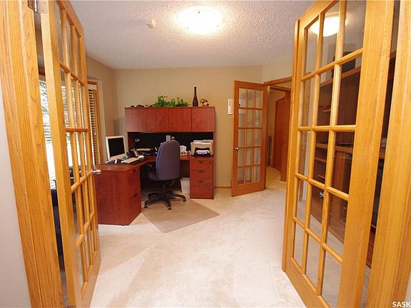 3rd image of 415 Heritage Cres Unit 201