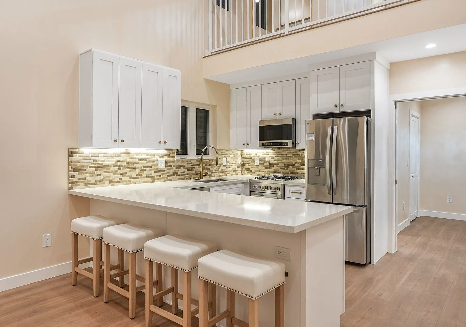 Urban Loft Living in North Hollywood Brand New 2BR/2BA — Photo 4