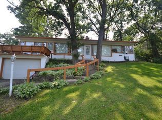 3208 Hillside Dr, Wonder Lake, IL 60097