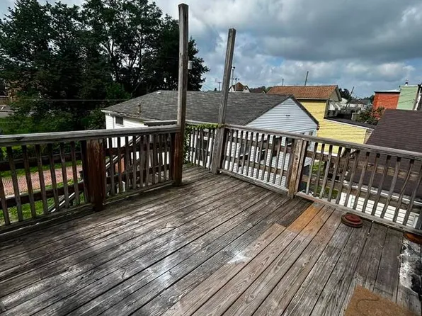 957 5th Ave #957, East Mc Keesport, PA 15035