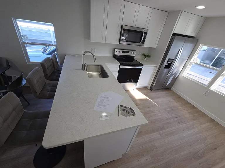 150 Old Englewood Rd #5 — Photo 3