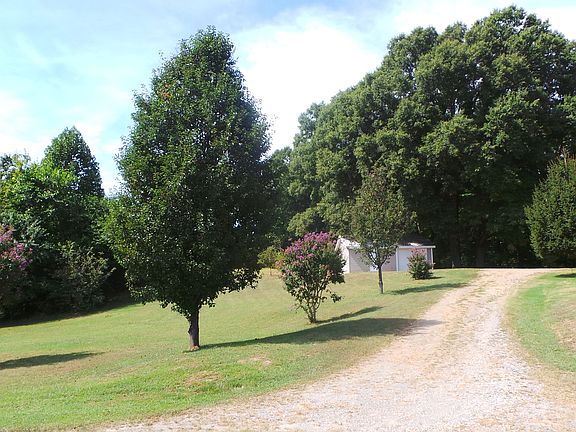3rd image of 8240 Passapatanzy Dr