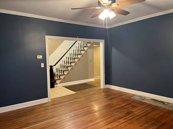 4th image of 408 E Boston Ave