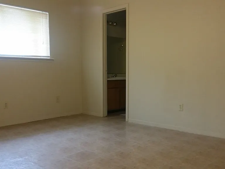2007 Champions Master Bedroom_06202016