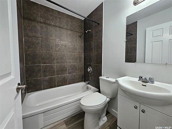 5th image of 8992 Panton AVENUE
