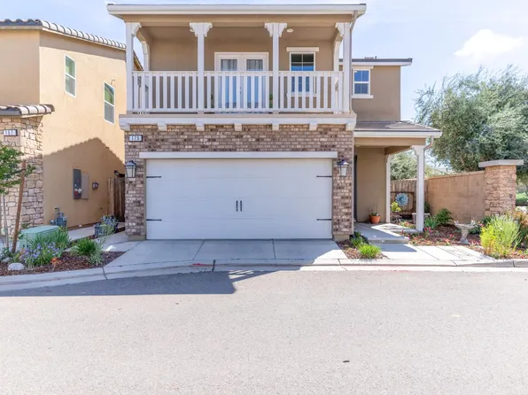 179 Sunset Dr S, Madera, CA 93636