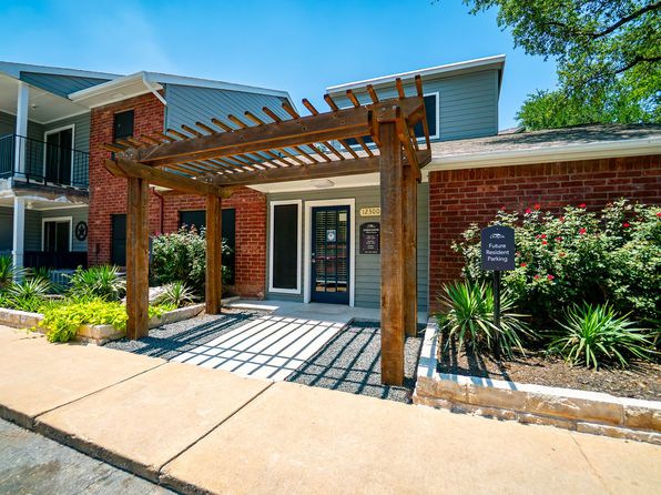 12300 Hymeadow Dr #703