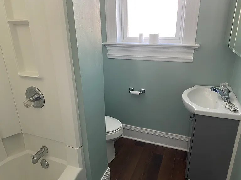 109 S Main St — Photo 6